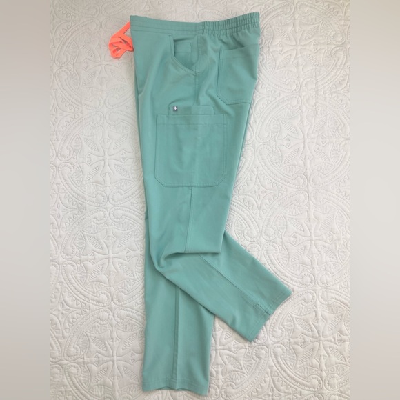 Figs Scrub Pants Yola™️ Skinny Scrub Pant Jade* Size Medium - Picture 4 of 16